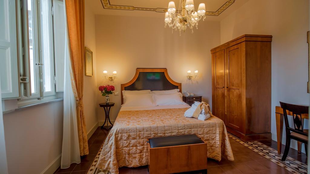 Lucca In Azzurro Maison De Charme Bed & Breakfast Ruang foto