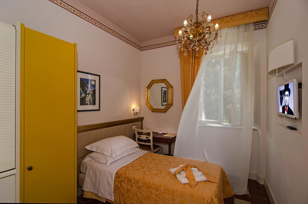 Lucca In Azzurro Maison De Charme Bed & Breakfast Bagian luar foto